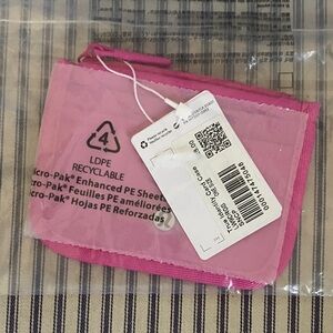 NWT Lululemon True Identity Card Case - Sonic Pink